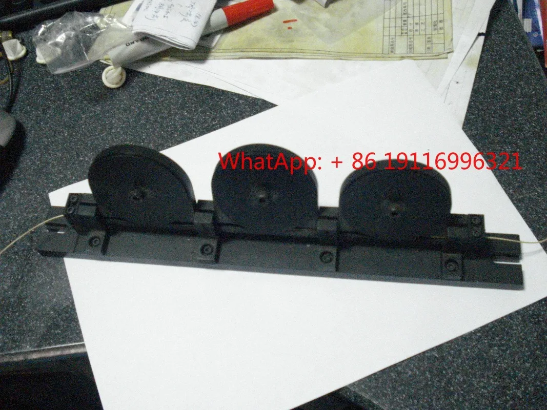 1PCS High quality polarization controller manual three ring
1PCS High quality polarization controller manual three ring