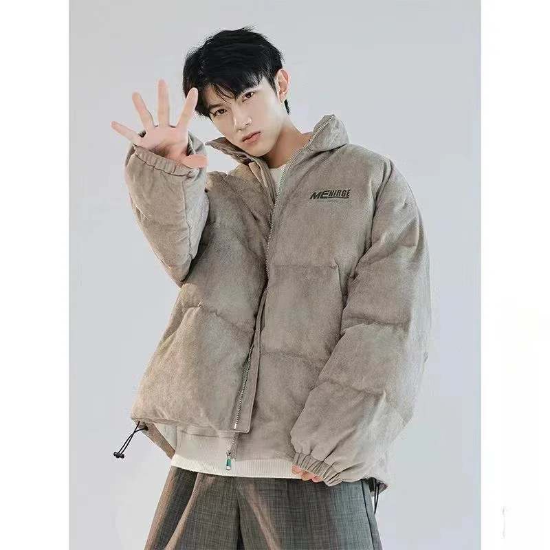 Cotton Men's Winter American High Street Fashion Personality Retro Short Down Cotton Jacket Coat Warm and Thickened Men Clothing
Cotton Men's Winter American High Street Fashion Personality Retro Short Down Cotton Jacket Coat Warm and Thickened Men Clothing