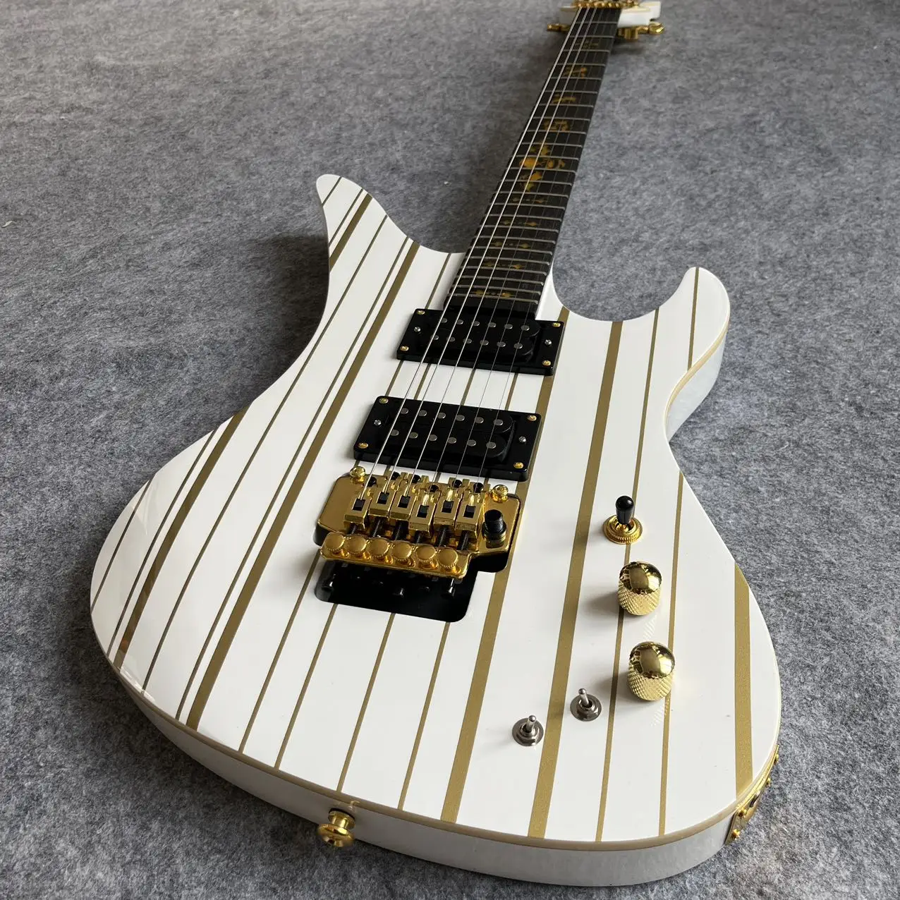 The new product high quality Scotter Electric Guitar CUSTOM-S/ZV CUSTOM REISSUE Guitar electric guitars YYT
The new product high quality Scotter Electric Guitar CUSTOM-S/ZV CUSTOM REISSUE Guitar electric guitars YYT