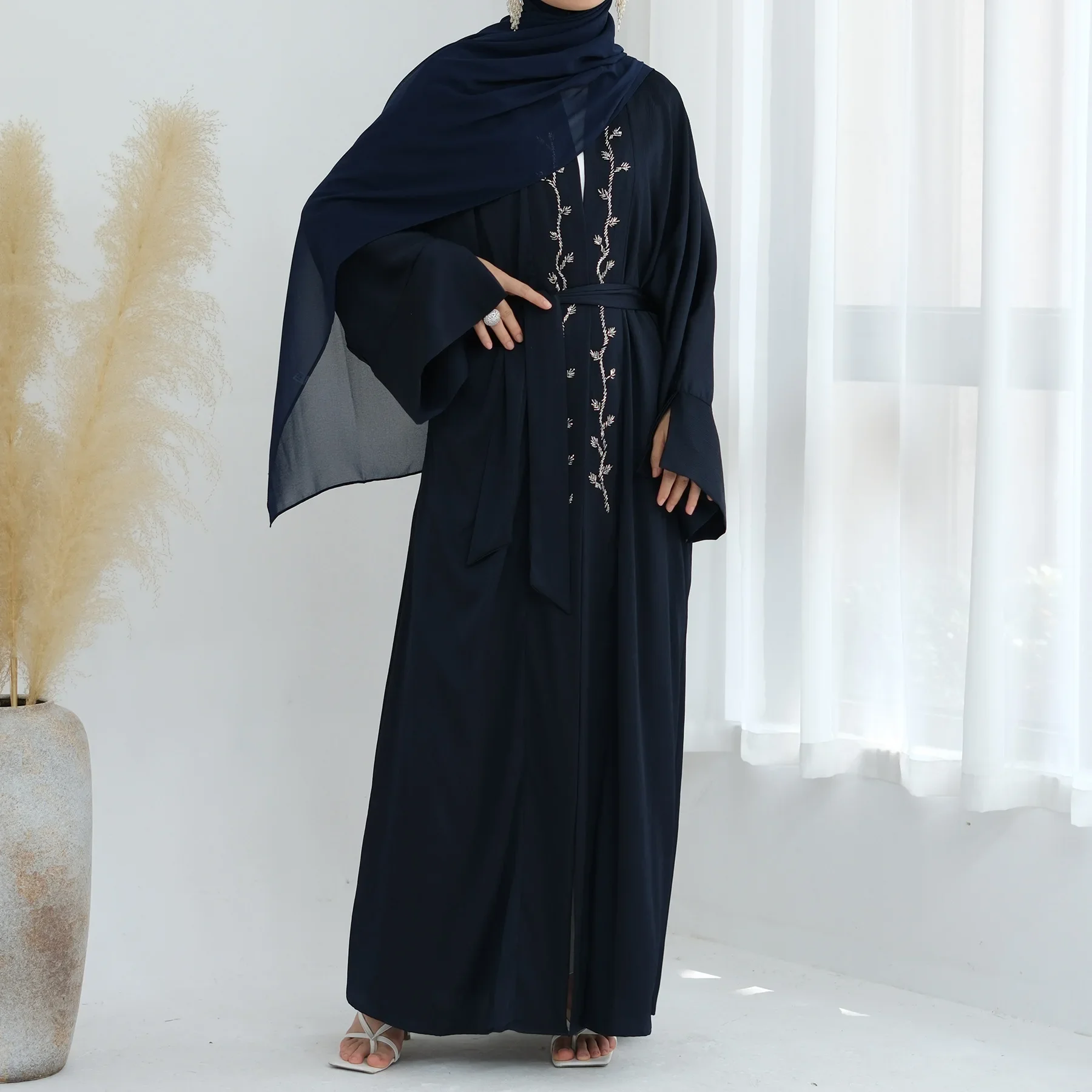 Eid Leaf Embroidery Open Abayas for Women Dubai Luxury Arabic Kimono Abaya Muslim Hijab Dress Islamic Modest Clothes Kaftan Robe
Eid Leaf Embroidery Open Abayas for Women Dubai Luxury Arabic Kimono Abaya Muslim Hijab Dress Islamic Modest Clothes Kaftan Robe