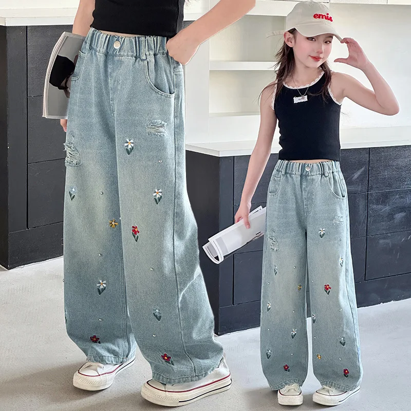 Girls Embroidered Flower Jeans Spring Autumn Outdoor Casual Pants Trendy Hole Straight Leg Wide Leg Denim Pants for Teens
Girls Embroidered Flower Jeans Spring Autumn Outdoor Casual Pants Trendy Hole Straight Leg Wide Leg Denim Pants for Teens