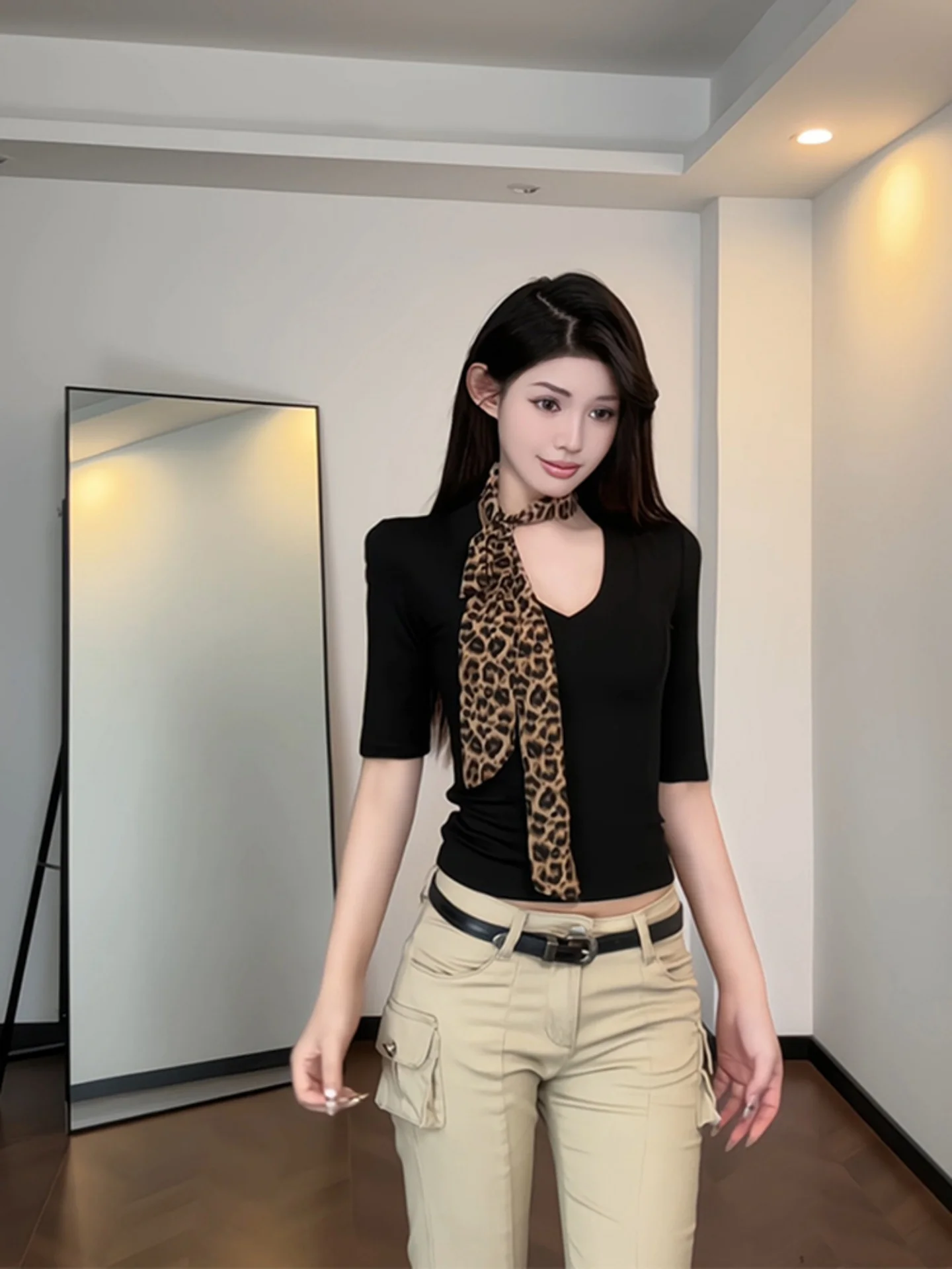 Korean Style Black V-Neck Short Sleeve T-Shirt Women's Summer Slim Fit Inner Wear Waist Cinching Slimming Hot Girl mid Sleeve...
Korean Style Black V-Neck Short Sleeve T-Shirt Women's Summer Slim Fit Inner Wear Waist Cinching Slimming Hot Girl mid Sleeve...