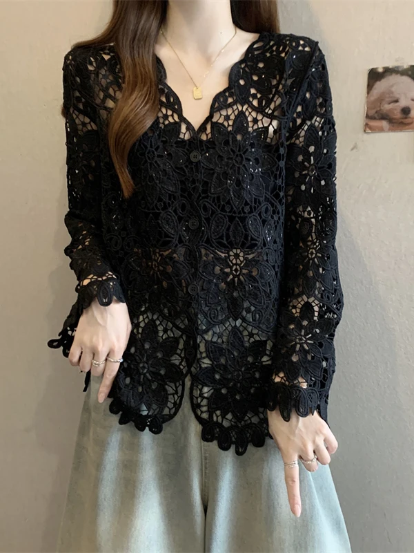 Lace Hollow out V-Neck Long Sleeve Sun Protection Shirt Women's Spring Summer plus Size Design Sense Top Outer Cover Shirt
Lace Hollow out V-Neck Long Sleeve Sun Protection Shirt Women's Spring Summer plus Size Design Sense Top Outer Cover Shirt