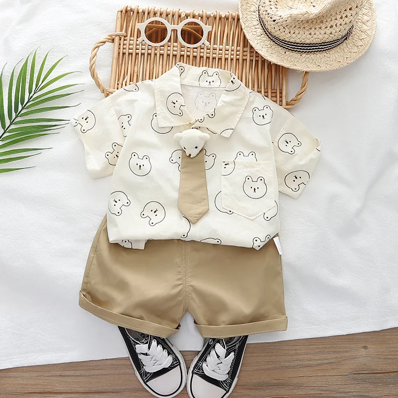 2024 Toddler Summer Outfits for Baby Boy Clothes 1 To 2 Years Cartoon Printed Tie Turn-down Collar Shirts and Shorts Kids Suits
2024 Toddler Summer Outfits for Baby Boy Clothes 1 To 2 Years Cartoon Printed Tie Turn-down Collar Shirts and Shorts Kids Suits