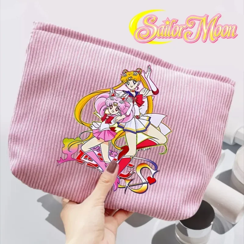 Sailor Moon Women Cosmetic Bag Tsukino Usagi Fashion Clutch Cartoon Anime Graphic Printed Storage Pockets Birthday Party Gifts
Sailor Moon Women Cosmetic Bag Tsukino Usagi Fashion Clutch Cartoon Anime Graphic Printed Storage Pockets Birthday Party Gifts