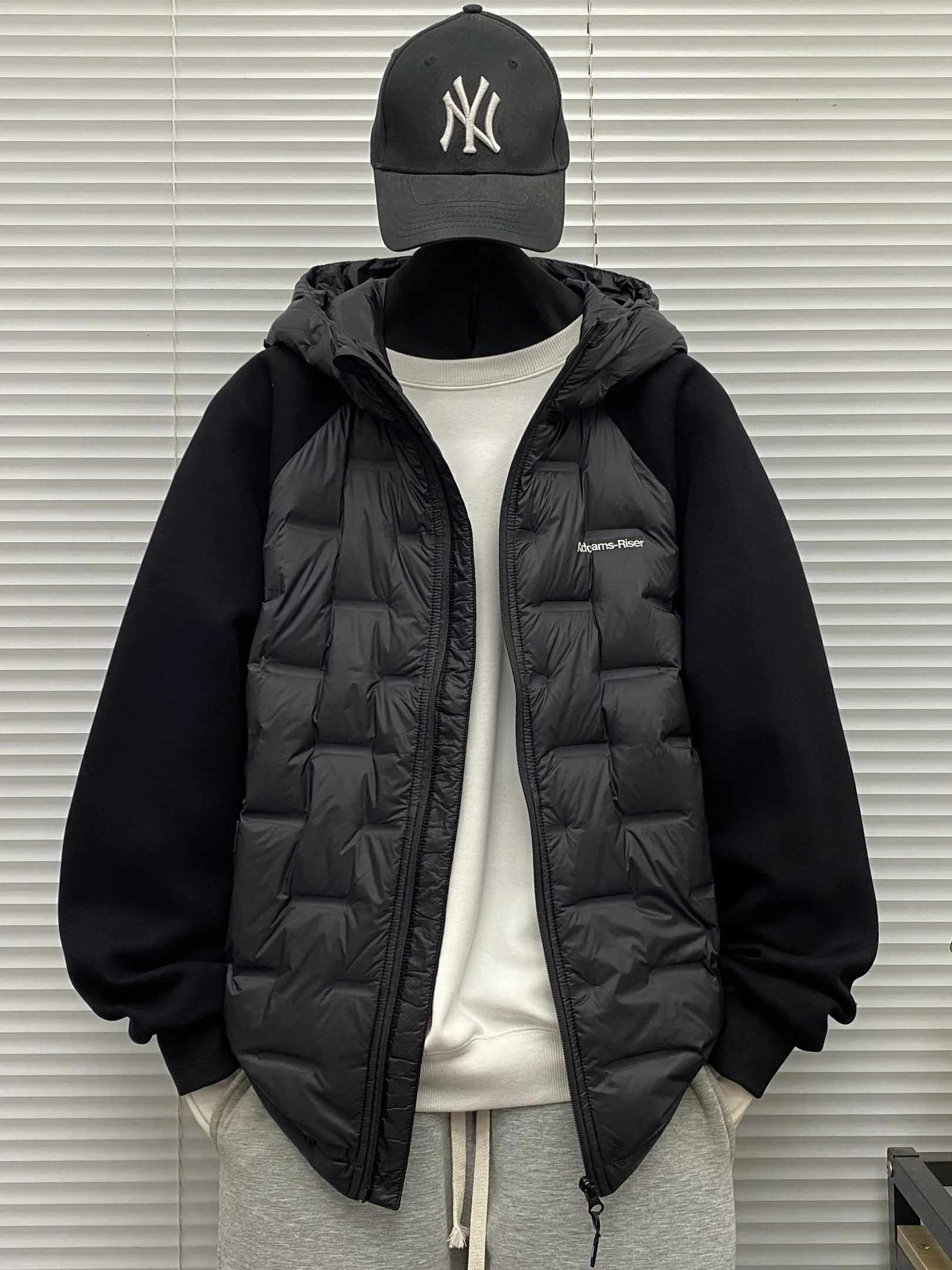 Casual Plaid Patchwork Hooded Du down Jaet Men's Winter Clothes Large Size Embroidery 90 White Du Feather Outerwear
Casual Plaid Patchwork Hooded Du down Jaet Men's Winter Clothes Large Size Embroidery 90 White Du Feather Outerwear