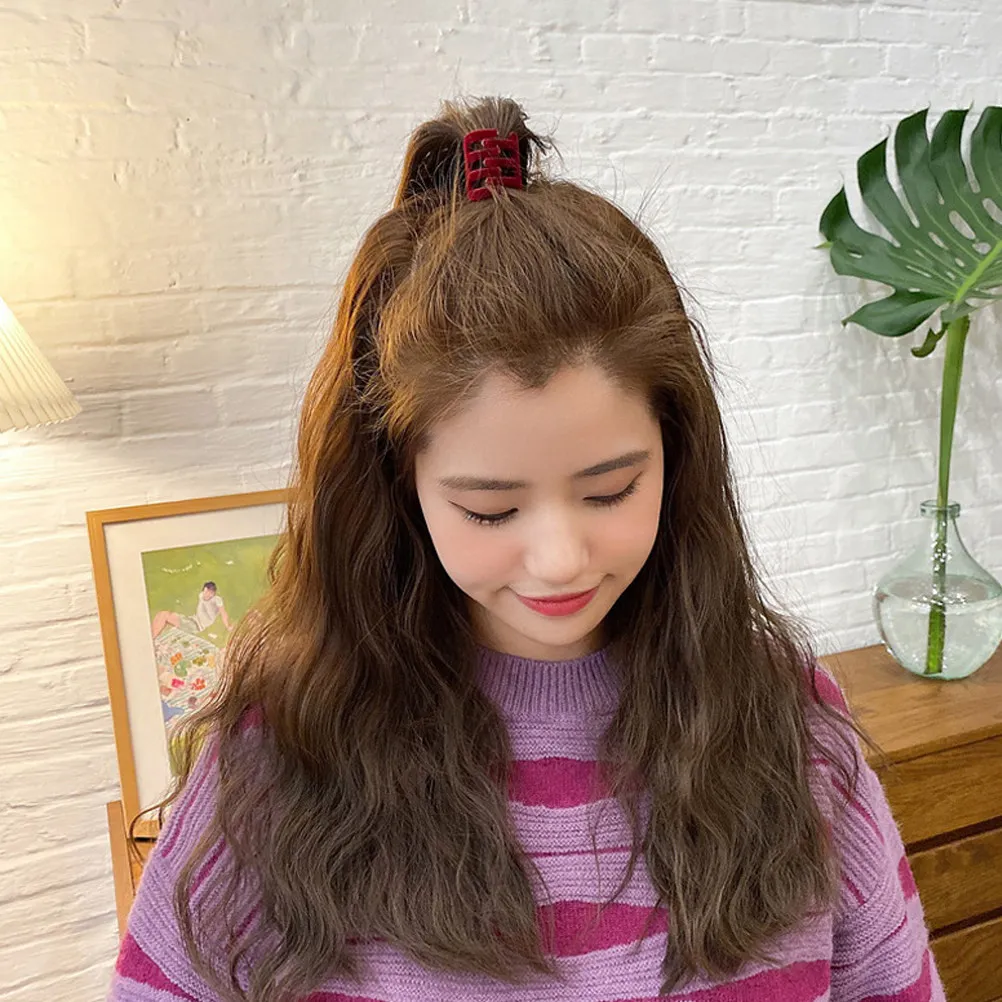 4Pcs Velour Hair Claw Clips for Women Easy Styling Compact Portable Hair Accessories Small Jaw Clip Lady Headdress
4Pcs Velour Hair Claw Clips for Women Easy Styling Compact Portable Hair Accessories Small Jaw Clip Lady Headdress