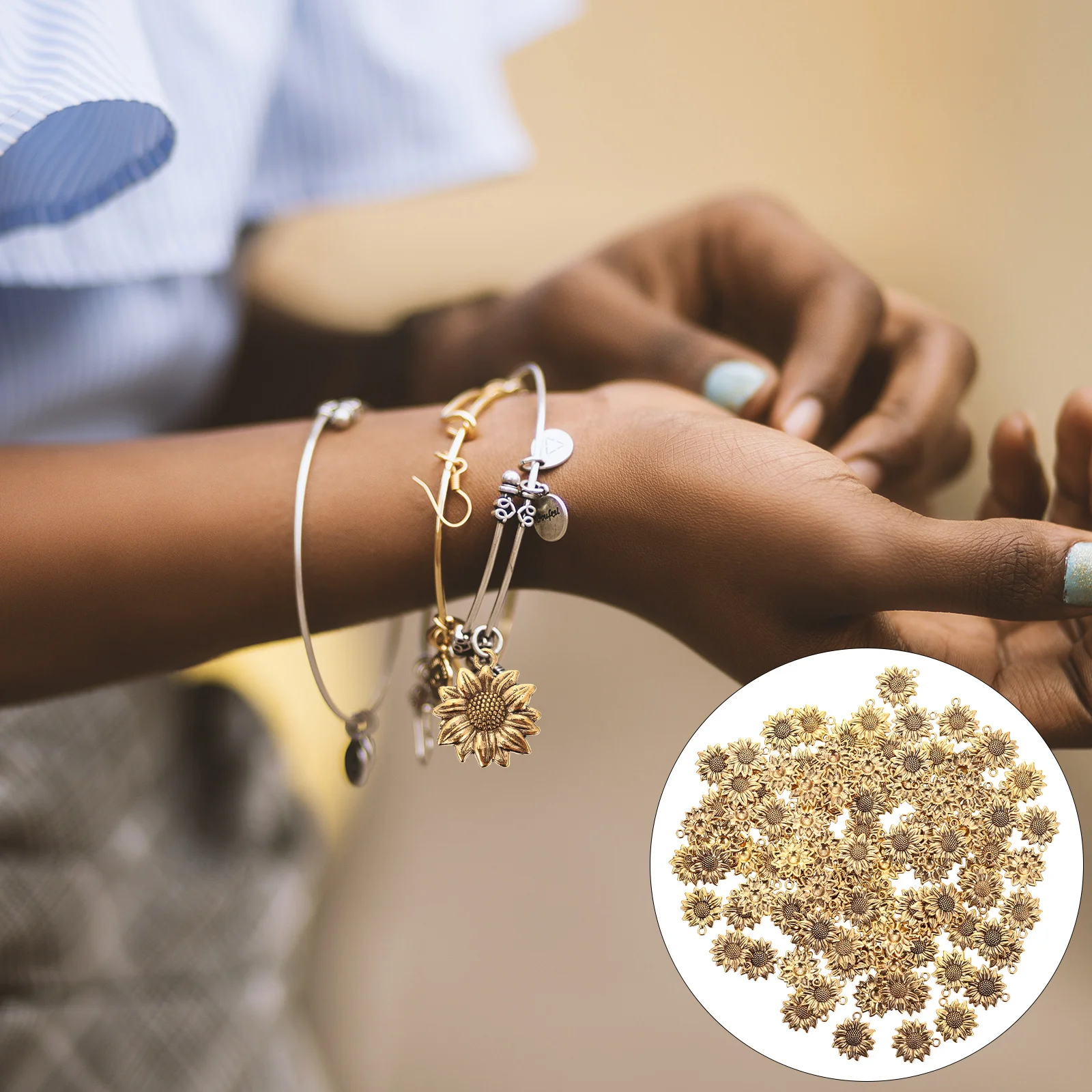 100 Pcs Sunflower Pendant DIY Charms Metal Sterling Silver Earrings Necklace Jewelry Findings for The Flowers Keychain Alloy
100 Pcs Sunflower Pendant DIY Charms Metal Sterling Silver Earrings Necklace Jewelry Findings for The Flowers Keychain Alloy