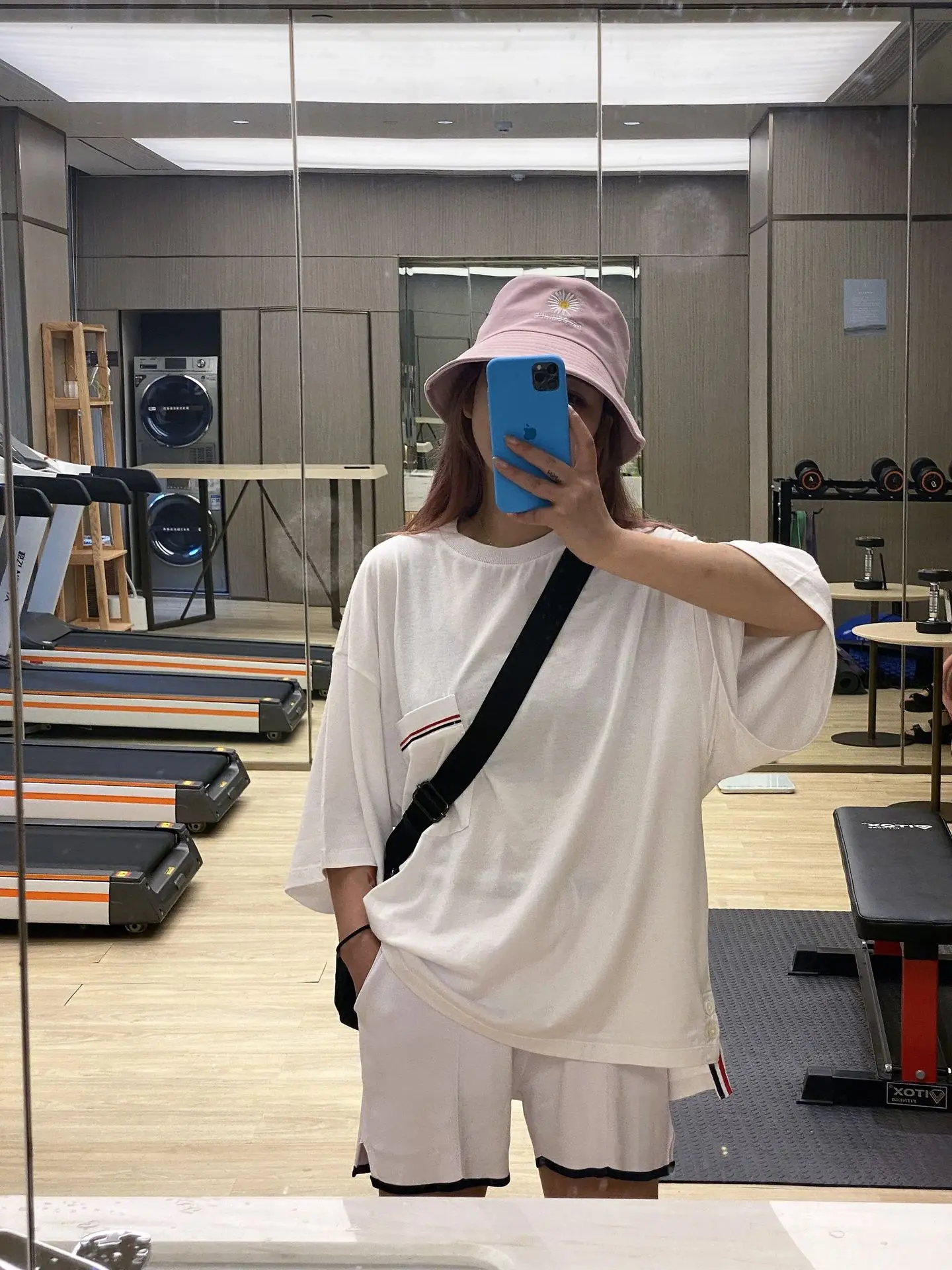 Loose OS Version Batwing Sleeve round Neck Short Sleeve T-Shirt Women's Summer New Style Breathable Versatile Pocket Tee
Loose OS Version Batwing Sleeve round Neck Short Sleeve T-Shirt Women's Summer New Style Breathable Versatile Pocket Tee