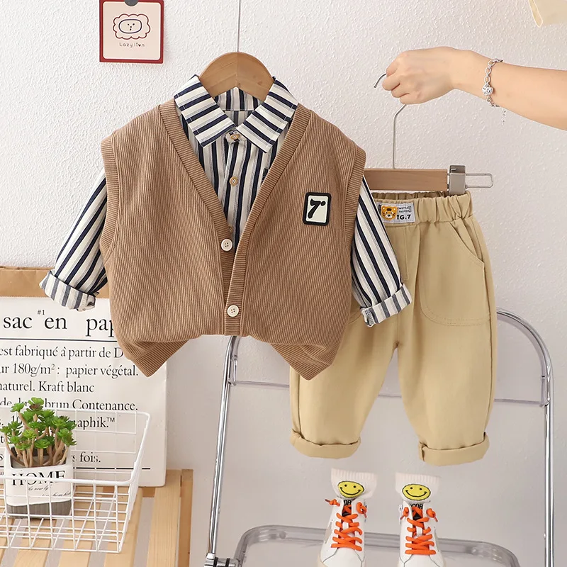 Kid Cute Tracksuit Spring Autumn Fashion Striped Shirts + Vest + Pants Toddler Boys and Girls Outfit Set Children Infant Clothes
Kid Cute Tracksuit Spring Autumn Fashion Striped Shirts + Vest + Pants Toddler Boys and Girls Outfit Set Children Infant Clothes