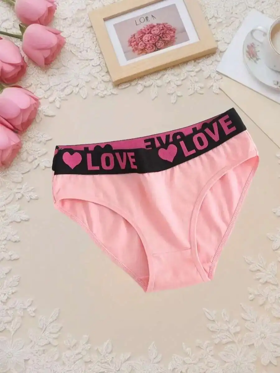 Womens Cotton Briefs With Love Heart Print Elastic Waistband Mid-Rise Comfortable Underwear
Womens Cotton Briefs With Love Heart Print Elastic Waistband Mid-Rise Comfortable Underwear