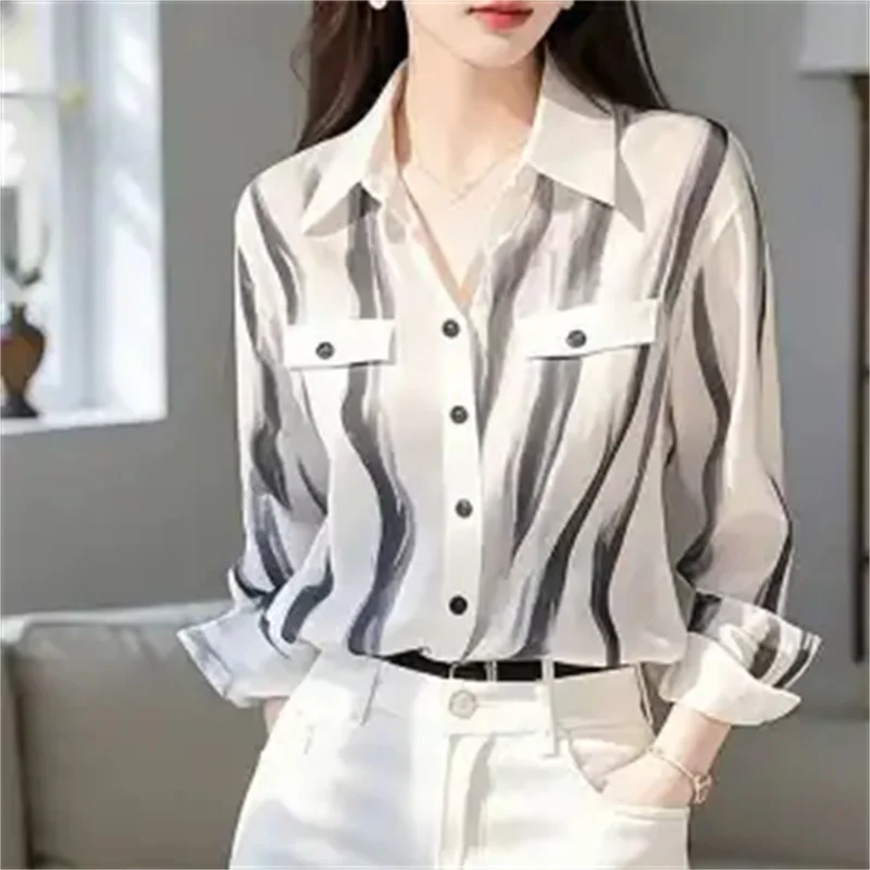 2026 White French Style Good-looking Striped Shirt, Spring Women New Unique And Niche Casual Shirt, Looks Slim and Bautiful
2026 White French Style Good-looking Striped Shirt, Spring Women New Unique And Niche Casual Shirt, Looks Slim and Bautiful