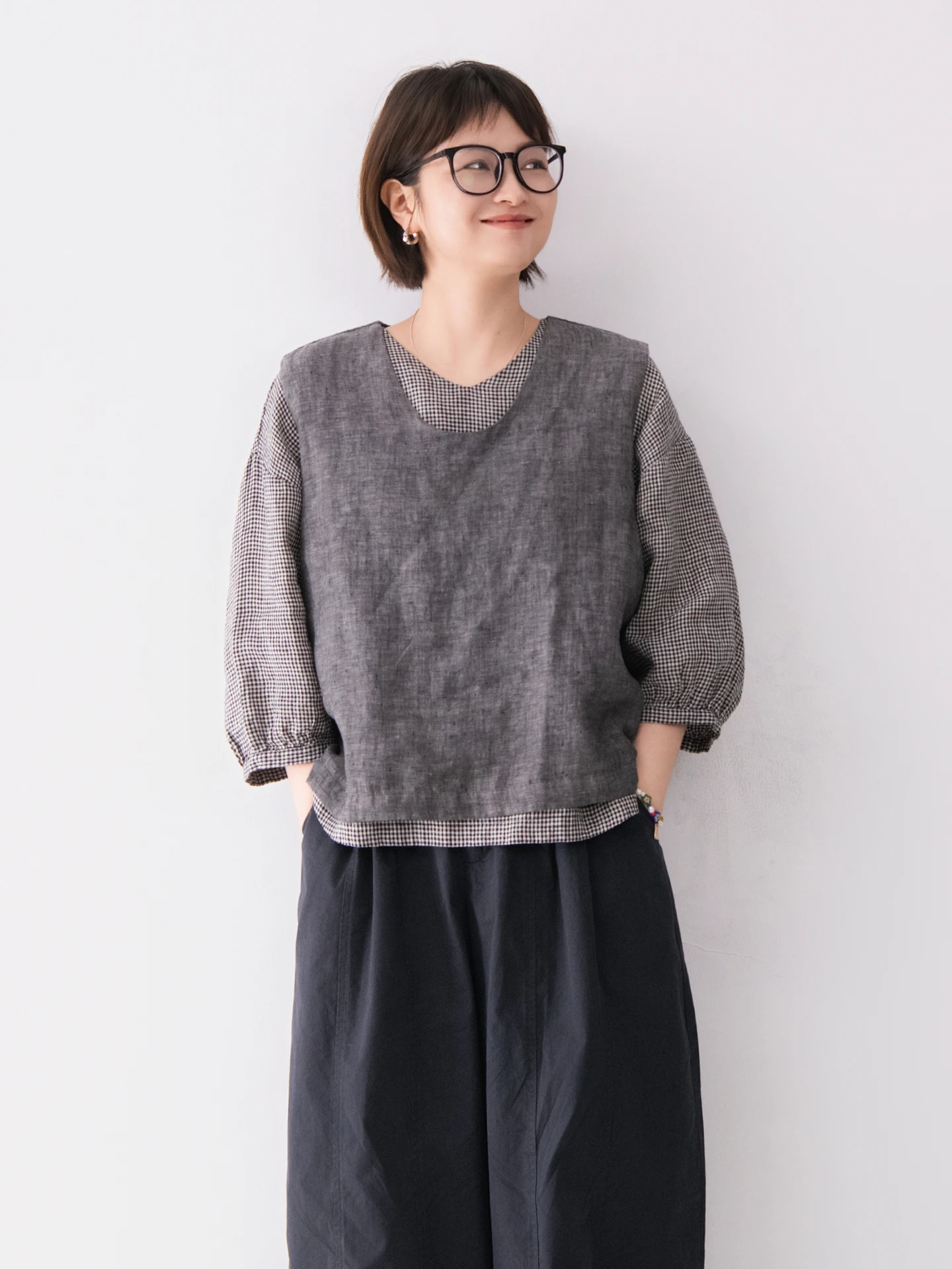 Women's Full Linen U-Neck Sleeveless Vest Casual Style Layering Top Breathable Comfortable Loose Fit Regular Length
Women's Full Linen U-Neck Sleeveless Vest Casual Style Layering Top Breathable Comfortable Loose Fit Regular Length
