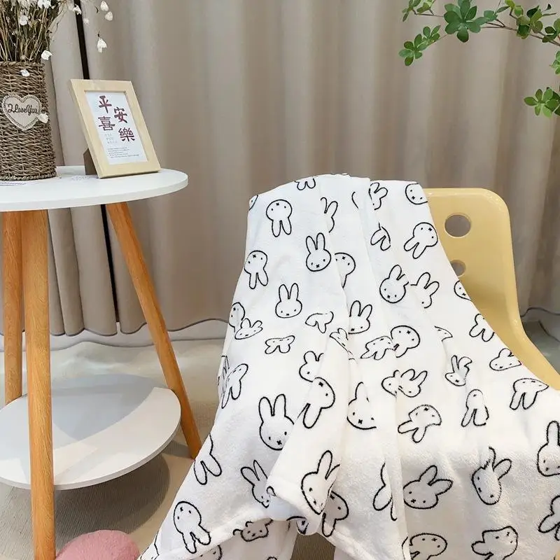Miffy Flannel Blanket Kawaii Cartoon Printed Miffy Student Dormitory Living Room Sofa Napping Conditioning Airplane Carpet
Miffy Flannel Blanket Kawaii Cartoon Printed Miffy Student Dormitory Living Room Sofa Napping Conditioning Airplane Carpet