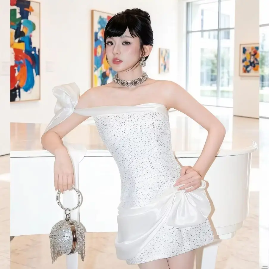 New Sexy White Rhinestone Mini Dress Women Tube Top Sleeveless 3D Satin Bow Party Dress Birthday Nightclub Y2K Plus Size
New Sexy White Rhinestone Mini Dress Women Tube Top Sleeveless 3D Satin Bow Party Dress Birthday Nightclub Y2K Plus Size