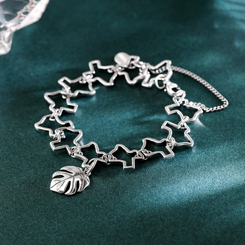 Genuine 925 sterling silver Texas Charm Bracelet paired with Penglai banana leaves pendant
Genuine 925 sterling silver Texas Charm Bracelet paired with Penglai banana leaves pendant