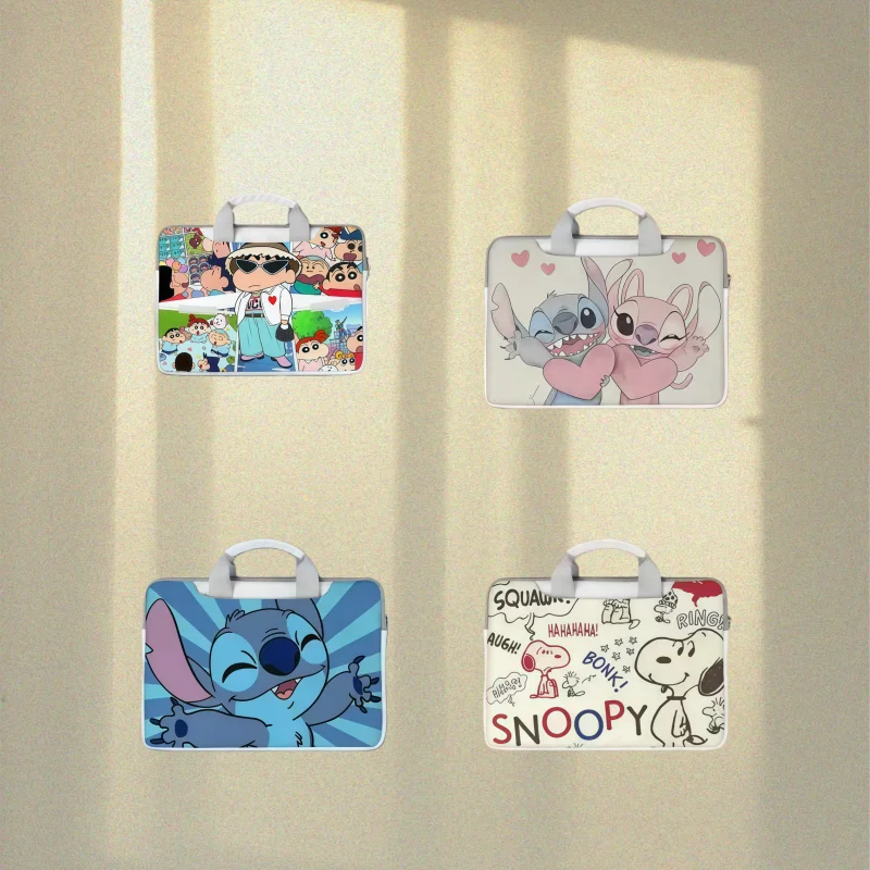 Anime Peripheral Stitch Crayon Shin-chan Cute Laptop Bag 12 13 14 15 16 Inch Laptop Bag for Macbook Air Pro Dell Huawei Handbag
Anime Peripheral Stitch Crayon Shin-chan Cute Laptop Bag 12 13 14 15 16 Inch Laptop Bag for Macbook Air Pro Dell Huawei Handbag