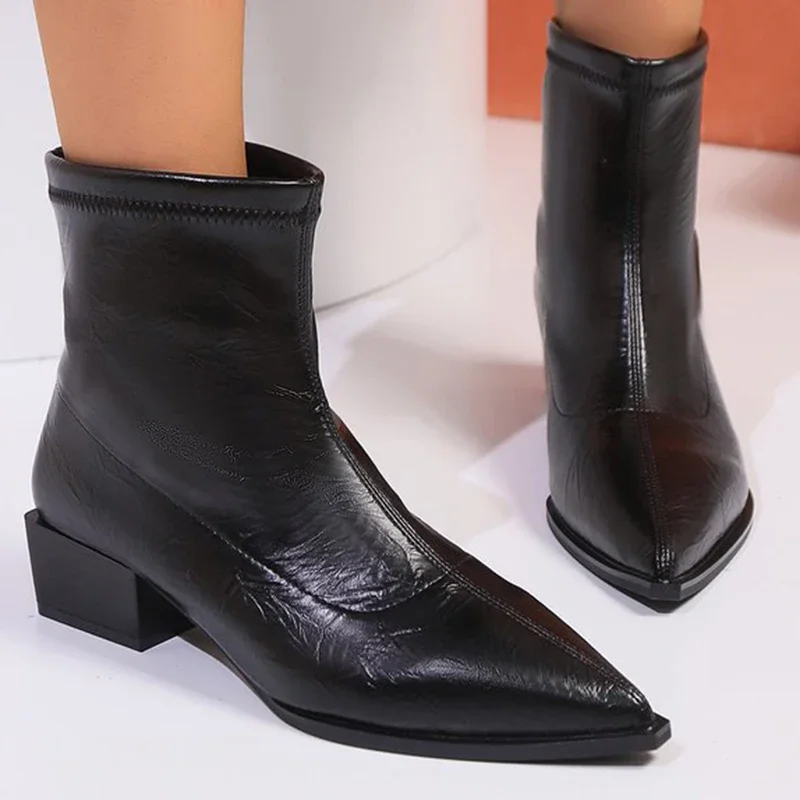 Женские ботинки ручной работы, модные однотонные ботинки с острым носком, женские осенне-зимние ботильоны на флисовой подкладке, женские ботинки на квадратном каблуке
Женские ботинки ручной работы, модные однотонные ботинки с острым носком, женские осенне-зимние ботильоны на флисовой подкладке, женские ботинки на квадратном каблуке