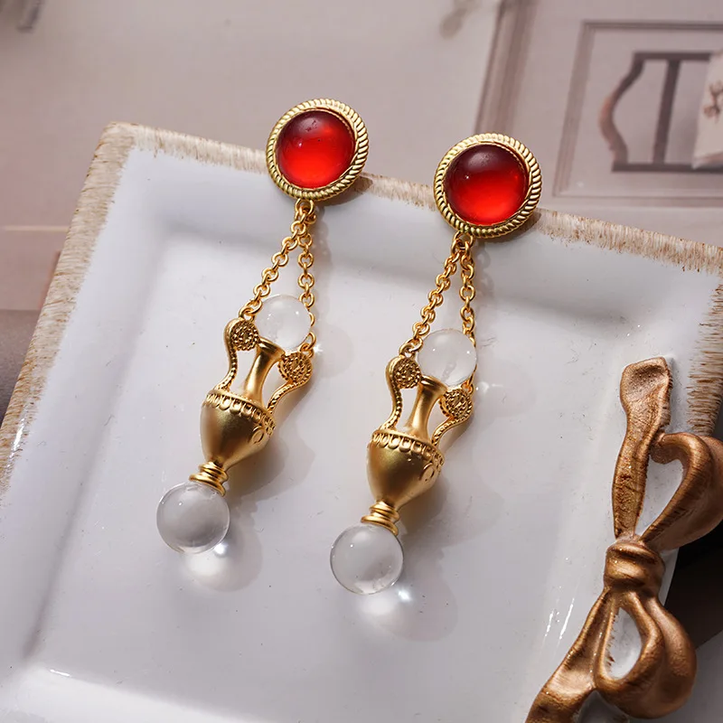 Vintage Victorian European Court Style 14K Gold Filled Earring White Crystal Aquarius Dangle Drop Ear Stud Antique Jewelry Gift
Vintage Victorian European Court Style 14K Gold Filled Earring White Crystal Aquarius Dangle Drop Ear Stud Antique Jewelry Gift