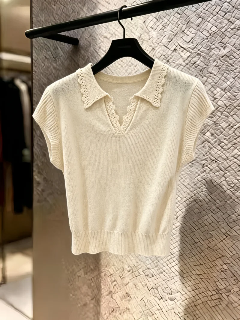 Ladies Summer New Style Knitted Sweater with Lace Collar And Fly Sleeve Self-Preserving Soft And Fashionable Top Korean Version
Ladies Summer New Style Knitted Sweater with Lace Collar And Fly Sleeve Self-Preserving Soft And Fashionable Top Korean Version