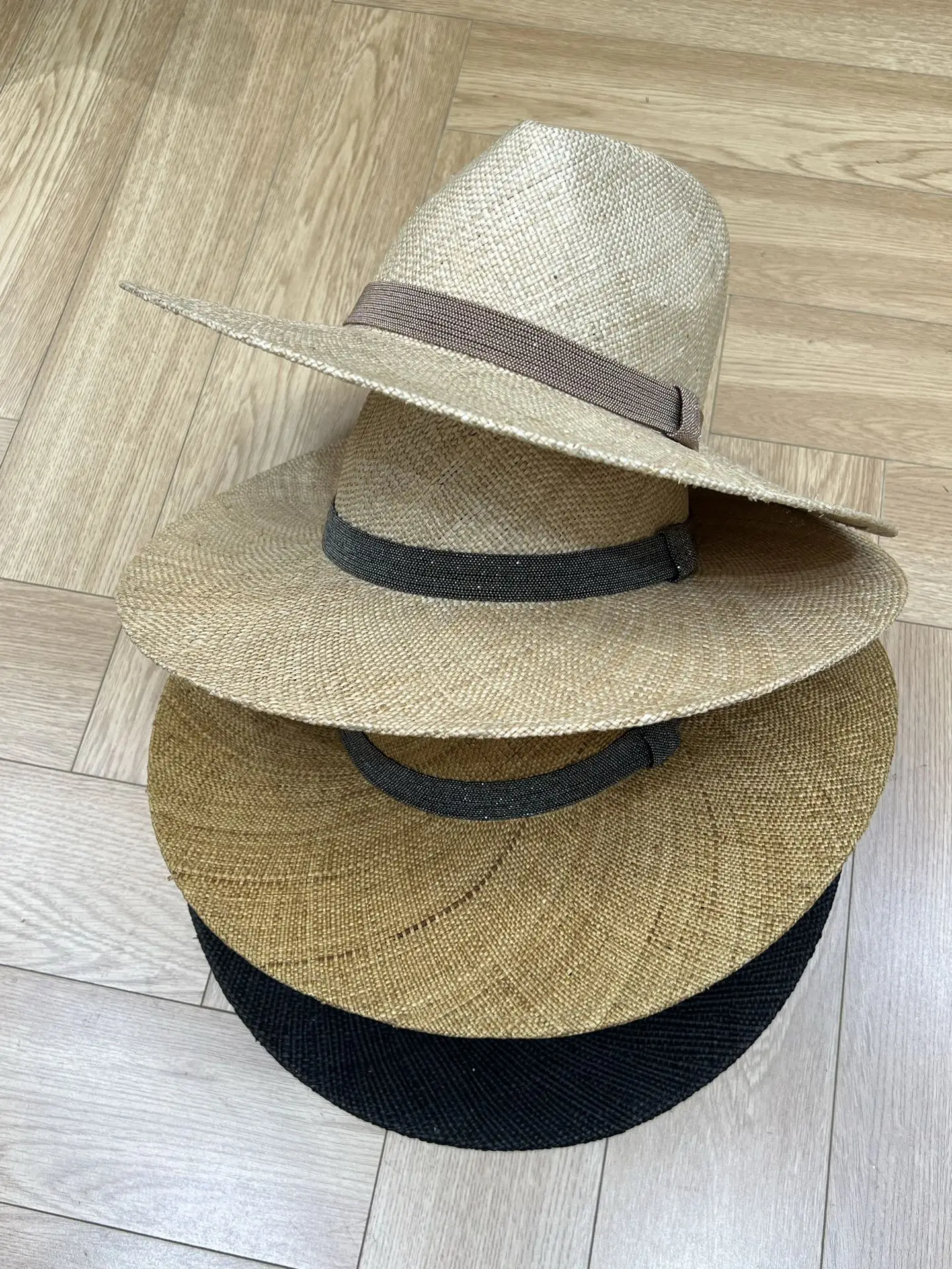 New Spring/Summer Women'S Wide-Brimmed Sunscreen Hat, Versatile, Lightweight, Breathable, And Pampering
New Spring/Summer Women'S Wide-Brimmed Sunscreen Hat, Versatile, Lightweight, Breathable, And Pampering