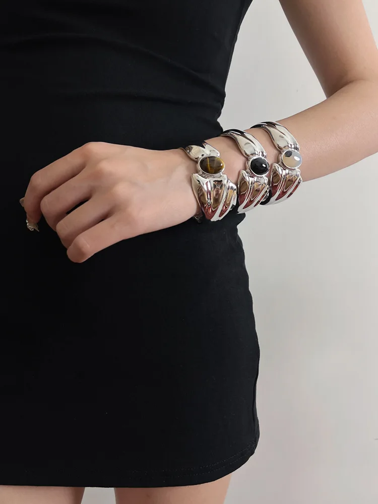 Agate open bracelet temperament personalized couple light luxury high-end jewelry
Agate open bracelet temperament personalized couple light luxury high-end jewelry