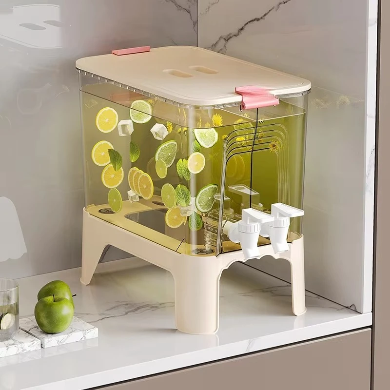 Thickened material design high quality Cold Water Pitcher Kitchen kettle with faucet milk tea bucket
Thickened material design high quality Cold Water Pitcher Kitchen kettle with faucet milk tea bucket