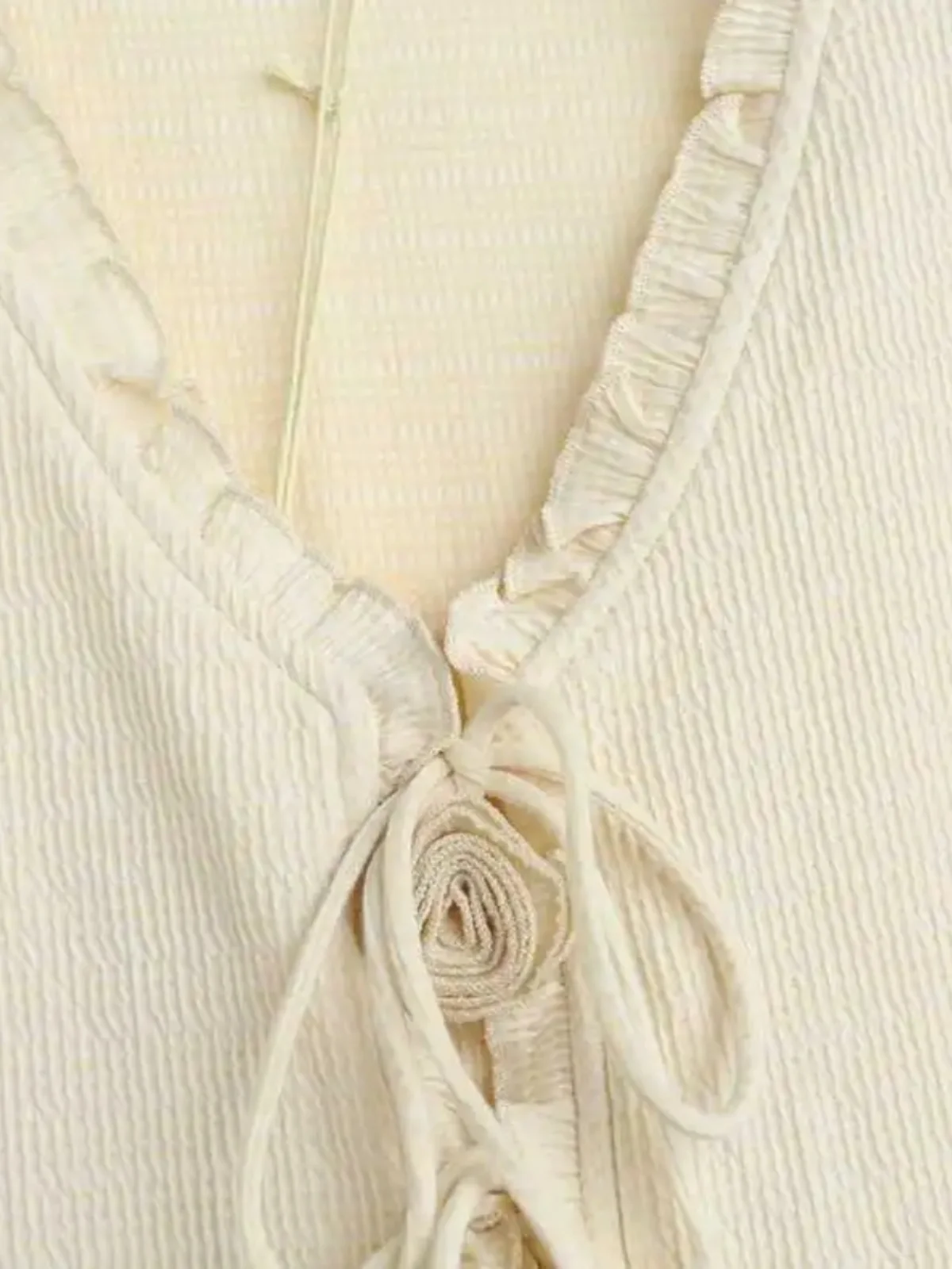 Женская футболка Rose Knot Bubble Sve ort, новинка лета Pure Desire, маленький дизайн Sense ort Sve Top для женщин
Женская футболка Rose Knot Bubble Sve ort, новинка лета Pure Desire, маленький дизайн Sense ort Sve Top для женщин