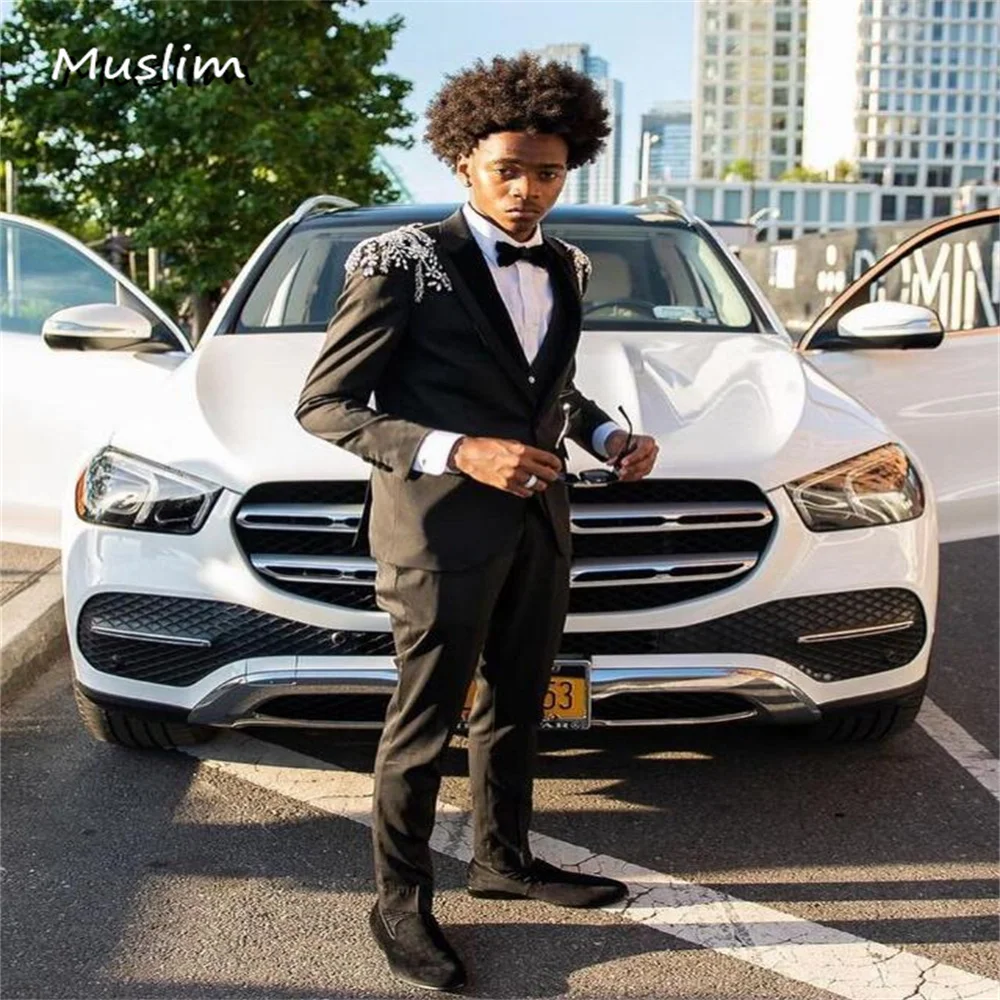 Slim Black Wedding Suit Two Pieces Satin Beaded Men Prom Suit Handsome Groom Suits Fitted Dinner Bussiness Customized
Slim Black Wedding Suit Two Pieces Satin Beaded Men Prom Suit Handsome Groom Suits Fitted Dinner Bussiness Customized
