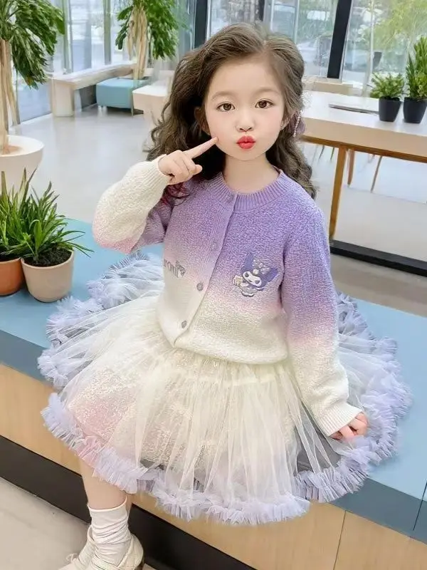 Кардиган-юбка для девочек Sanrio Kuromi, Новинка весна-осень 2024, стильная одежда, осенняя одежда, костюм с юбкой для дня рождения для девочек
Кардиган-юбка для девочек Sanrio Kuromi, Новинка весна-осень 2024, стильная одежда, осенняя одежда, костюм с юбкой для дня рождения для девочек