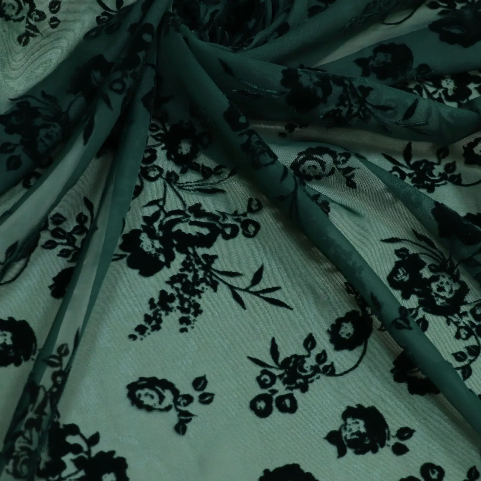 Direct Wholesale Woven Velvet Brocade Sticky Velvet Printed Burnt out Burnt Fabric Nightdress Dress Embroidery Bed Cover
Direct Wholesale Woven Velvet Brocade Sticky Velvet Printed Burnt out Burnt Fabric Nightdress Dress Embroidery Bed Cover