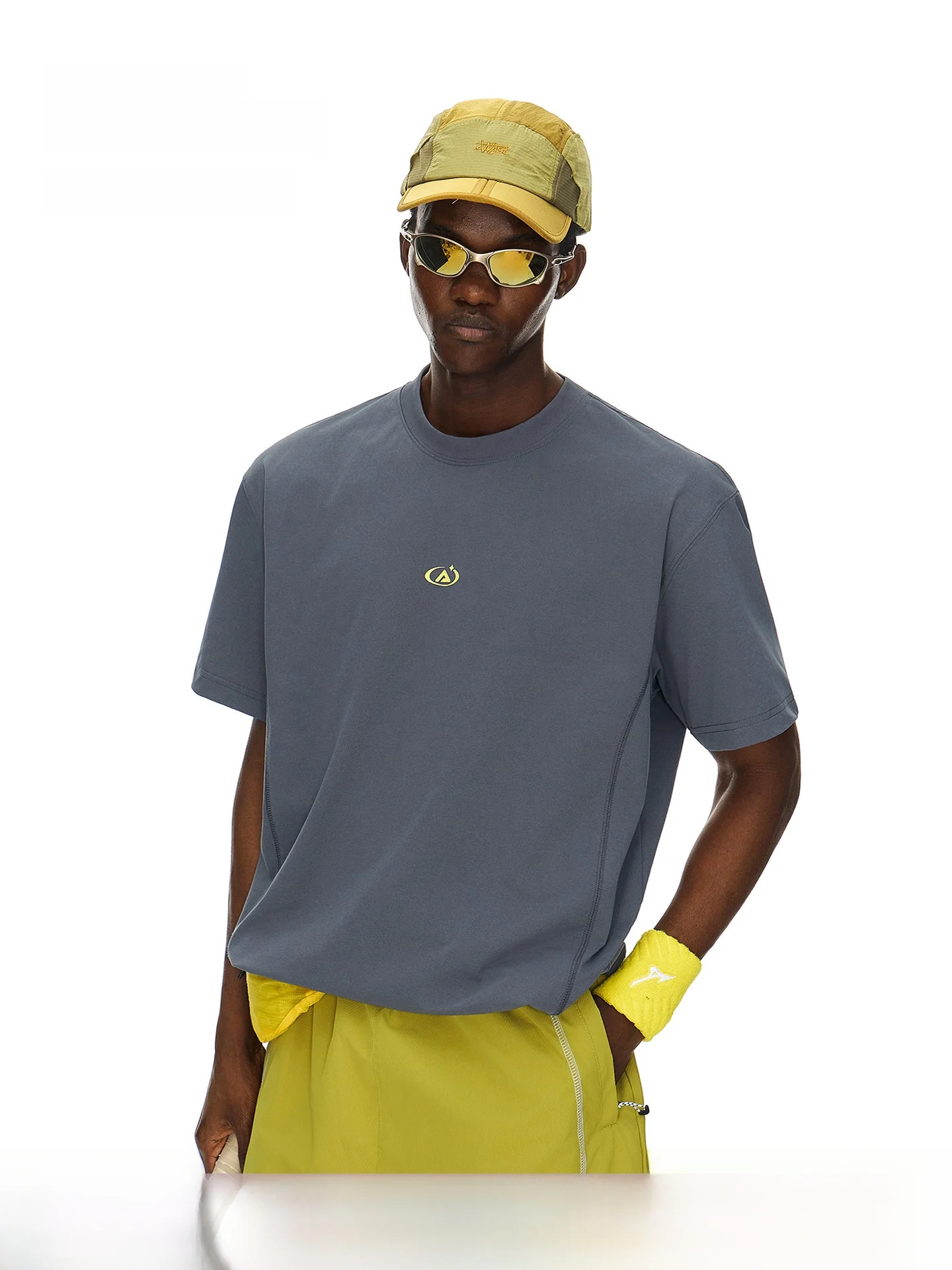 ARTANNIE Men's Loose Fit Short Sleeve T-Shirt Quick Dry Cooling Outdoor Sportswear Couple's Casual Wear Summer 2026
ARTANNIE Men's Loose Fit Short Sleeve T-Shirt Quick Dry Cooling Outdoor Sportswear Couple's Casual Wear Summer 2026
