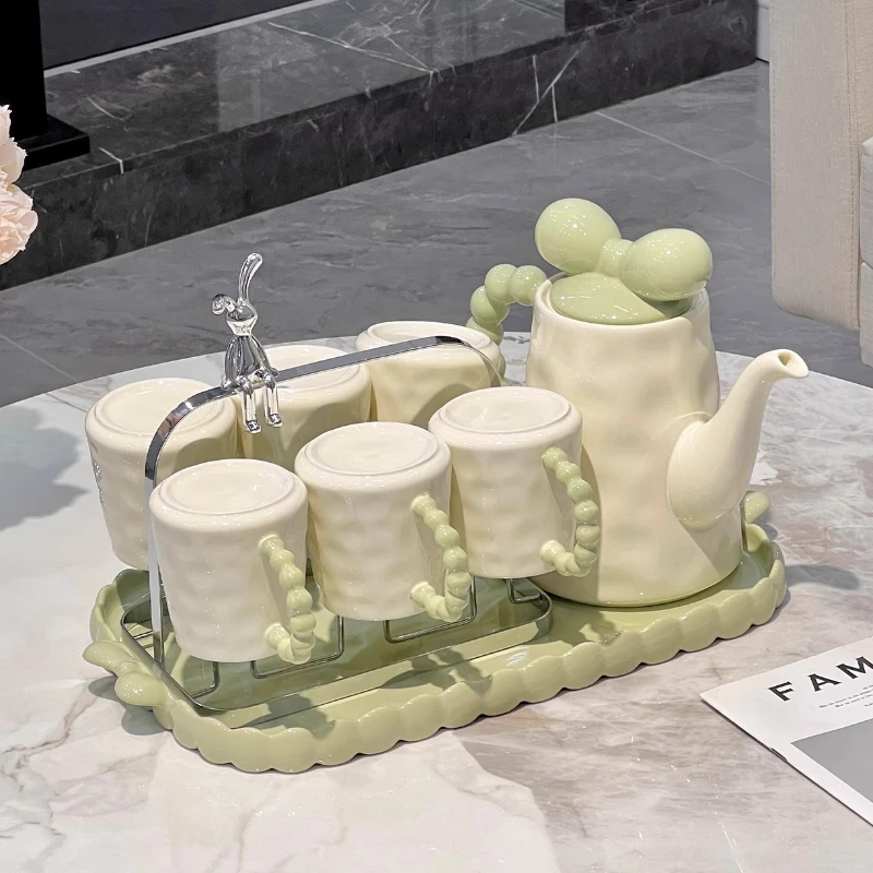 cream wind drinking cup, household set living room, coffee table high-end ceramic cup, cup holder tea set for free
cream wind drinking cup, household set living room, coffee table high-end ceramic cup, cup holder tea set for free