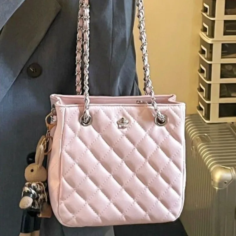 Милая милая ручная сумка-ведро с цепочкой, женская сумка-ведро с ромбовидным узором, большая вместительная сумка на плечо, женские модные сумки через плечо 
Милая милая ручная сумка-ведро с цепочкой, женская сумка-ведро с ромбовидным узором, большая вместительная сумка на плечо, женские модные сумки через плечо