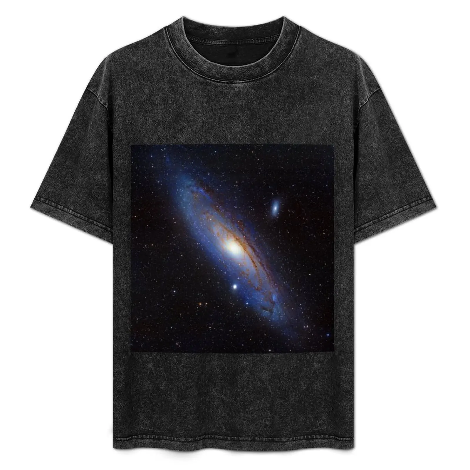Andromeda Galaxy, optical image (C030/2061) T-Shirt Plus Size Basic Cotton T-Shirt
Andromeda Galaxy, optical image (C030/2061) T-Shirt Plus Size Basic Cotton T-Shirt
