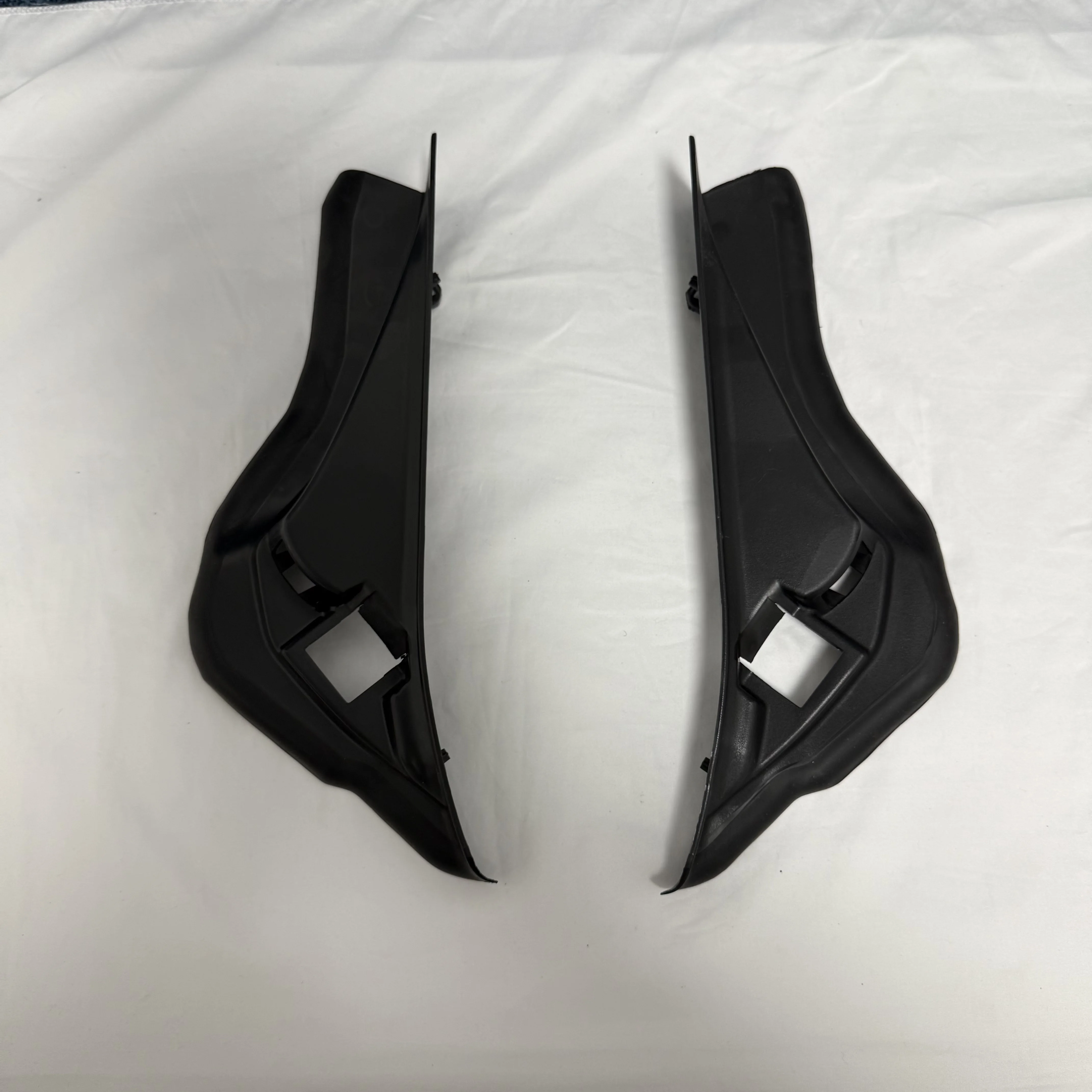 JONE For BMW G38 taillight fixing plate
JONE For BMW G38 taillight fixing plate