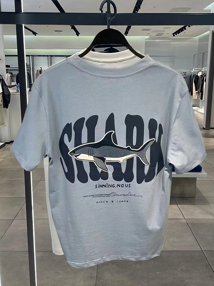 Модная футболка с вышивкой и круглым вырезом, повседневная, с коротким рукавом, молодежная, в американском стиле, летний топ для мужчин
Модная футболка с вышивкой и круглым вырезом, повседневная, с коротким рукавом, молодежная, в американском стиле, летний топ для мужчин