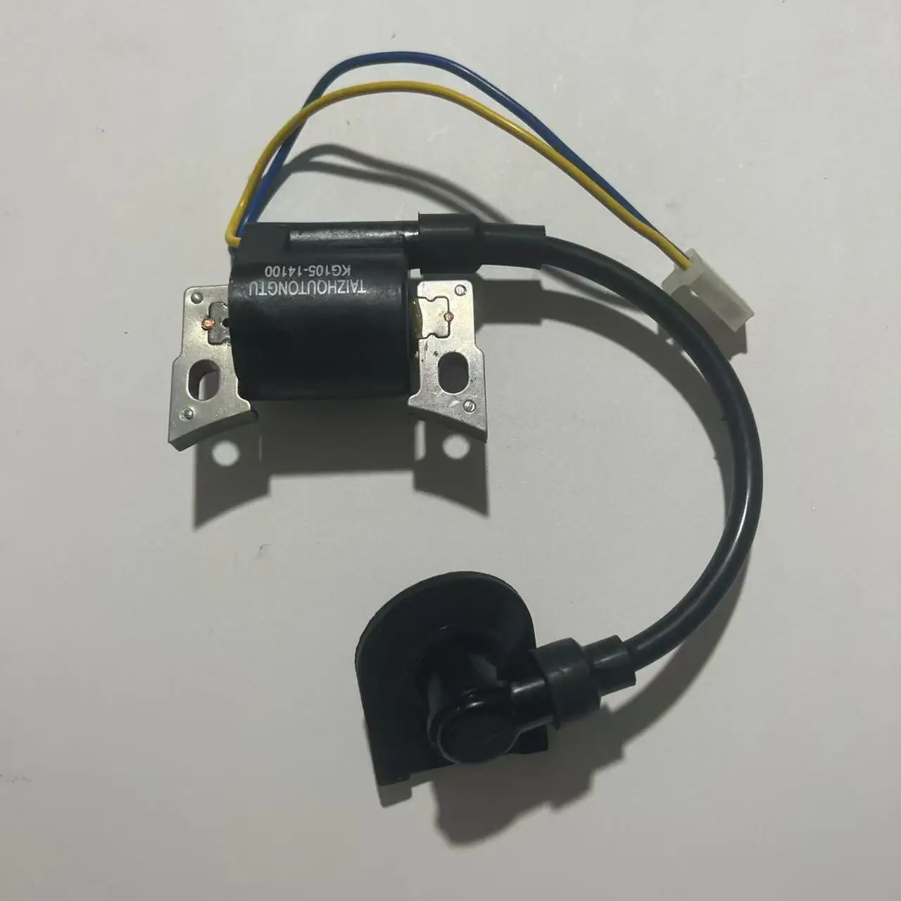 Ignition Coil KG105-14100 For Kipor GS2000 GS2600 IG2000 IG2600 KGE2000TI KG158 Variable frequency generator components
Ignition Coil KG105-14100 For Kipor GS2000 GS2600 IG2000 IG2600 KGE2000TI KG158 Variable frequency generator components