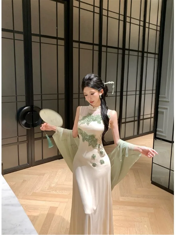 New Chinese Style Knitted Dress with Mesh Splicing Slim Fit Waist-Cinching Sun Protection Open Cardigan Set Summer Fashion
New Chinese Style Knitted Dress with Mesh Splicing Slim Fit Waist-Cinching Sun Protection Open Cardigan Set Summer Fashion