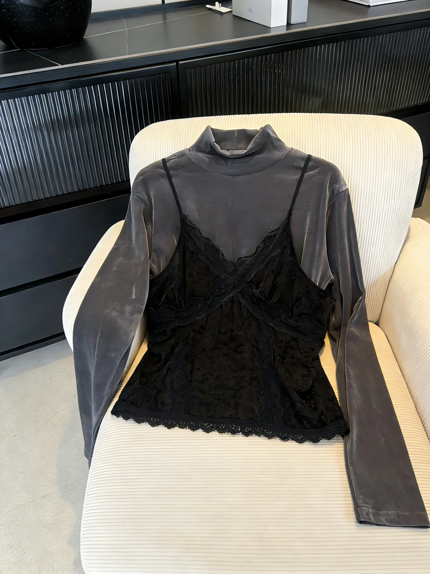 Корейский дизайн, кружевная вставка, высокий воротник, длинный рукав, женская футболка, весна-осень, Pure Desire Ele Match, приталенный топ
Корейский дизайн, кружевная вставка, высокий воротник, длинный рукав, женская футболка, весна-осень, Pure Desire Ele Match, приталенный топ