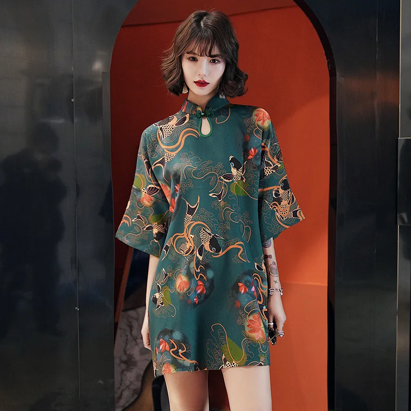Traditional Chinese Hanfu Qi Pao Women Retro Cheongsam Girl Japanese Harajuku Style Vintage Carp Crane Printed Party Qipao Dress
Traditional Chinese Hanfu Qi Pao Women Retro Cheongsam Girl Japanese Harajuku Style Vintage Carp Crane Printed Party Qipao Dress