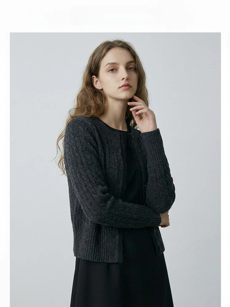 Женский длинный кардиган из шерстяного трикотажа с круглым вырезом и кружевом, свободного кроя, для молодых девушек
Женский длинный кардиган из шерстяного трикотажа с круглым вырезом и кружевом, свободного кроя, для молодых девушек