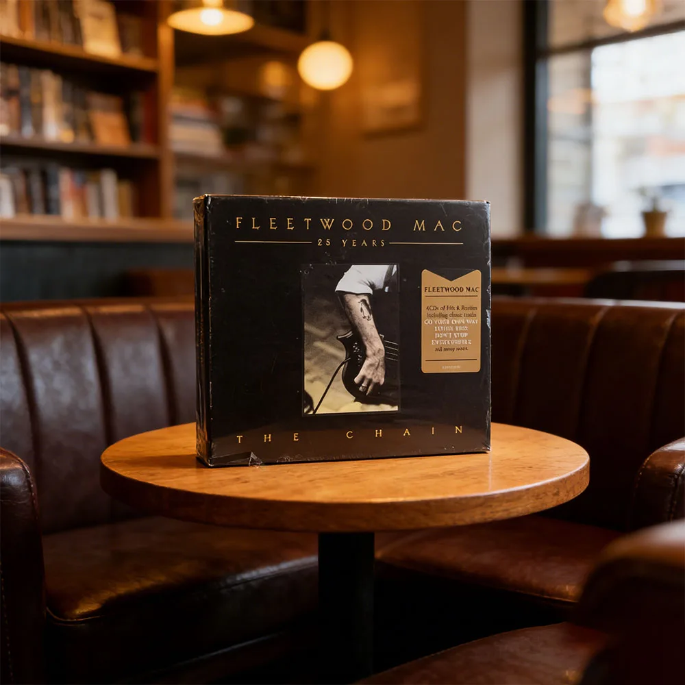 CD This Is A Milestone Retrospective of Fleetwood Mac's 25 Years, Fully Presenting The Band's Transformation From A Blues .
CD This Is A Milestone Retrospective of Fleetwood Mac's 25 Years, Fully Presenting The Band's Transformation From A Blues .