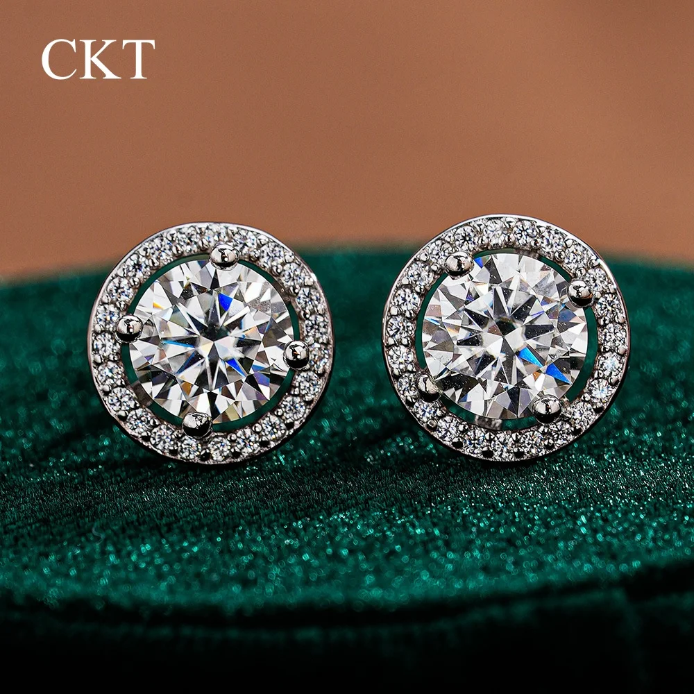 CKT Engagement White Gold 18K Women Wedding Jewelry Screw Stud Earrings Daughter 0.5ct/1ct Moissanite Diamond Girl Birthday Gift
CKT Engagement White Gold 18K Women Wedding Jewelry Screw Stud Earrings Daughter 0.5ct/1ct Moissanite Diamond Girl Birthday Gift
