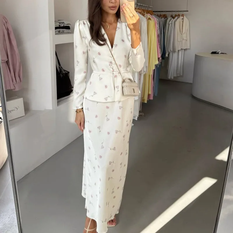 Tsiisd Premium Floral Print Women's Skirt Sets V Neck Cardigan High Waist Maxi Skirt Elegant Party Sets Female Outfits New 2026
Tsiisd Premium Floral Print Women's Skirt Sets V Neck Cardigan High Waist Maxi Skirt Elegant Party Sets Female Outfits New 2026