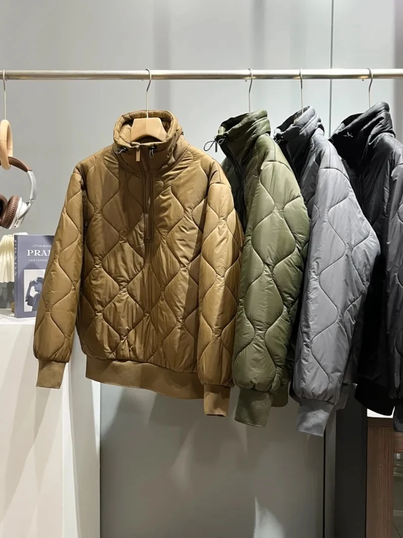 New 2025 Men's Winter Hooded Jaet f Zip Design ell Pattern Stitched Warm Cotton Outerwear Stand Collar Windproof
New 2025 Men's Winter Hooded Jaet f Zip Design ell Pattern Stitched Warm Cotton Outerwear Stand Collar Windproof