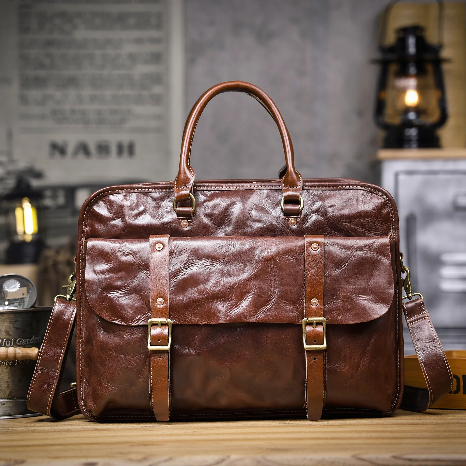 2025 new high-quality vegetable tanned cowhide men's women's briefcase vintage genuine leather large-capacity computer handbag
2025 new high-quality vegetable tanned cowhide men's women's briefcase vintage genuine leather large-capacity computer handbag
