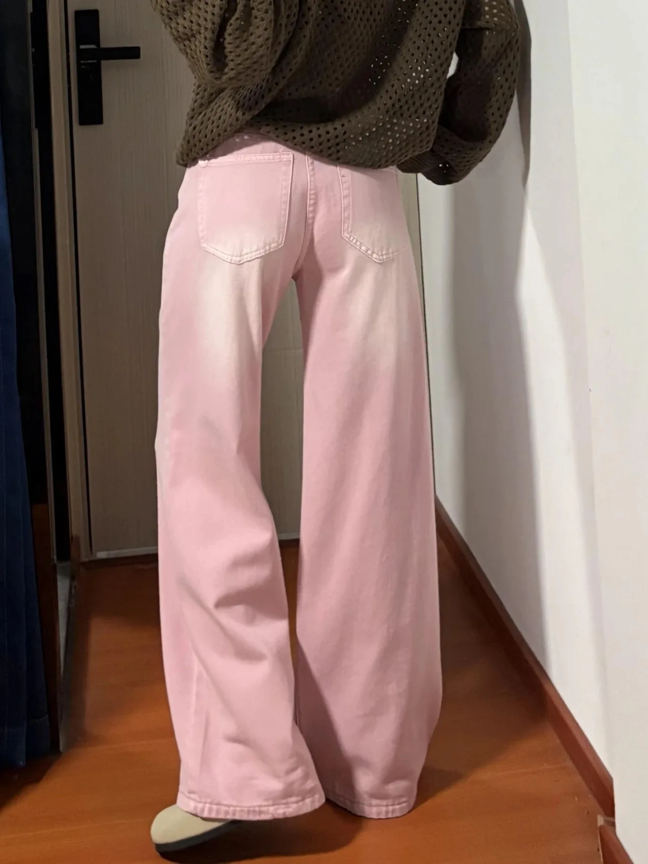 Широкие брюки, повседневные женские осенние атласные блестящие расклешенные клубные вечерние костюмы, элегантные вечерние модные гладкие пояса с завязками
Широкие брюки, повседневные женские осенние атласные блестящие расклешенные клубные вечерние костюмы, элегантные вечерние модные гладкие пояса с завязками