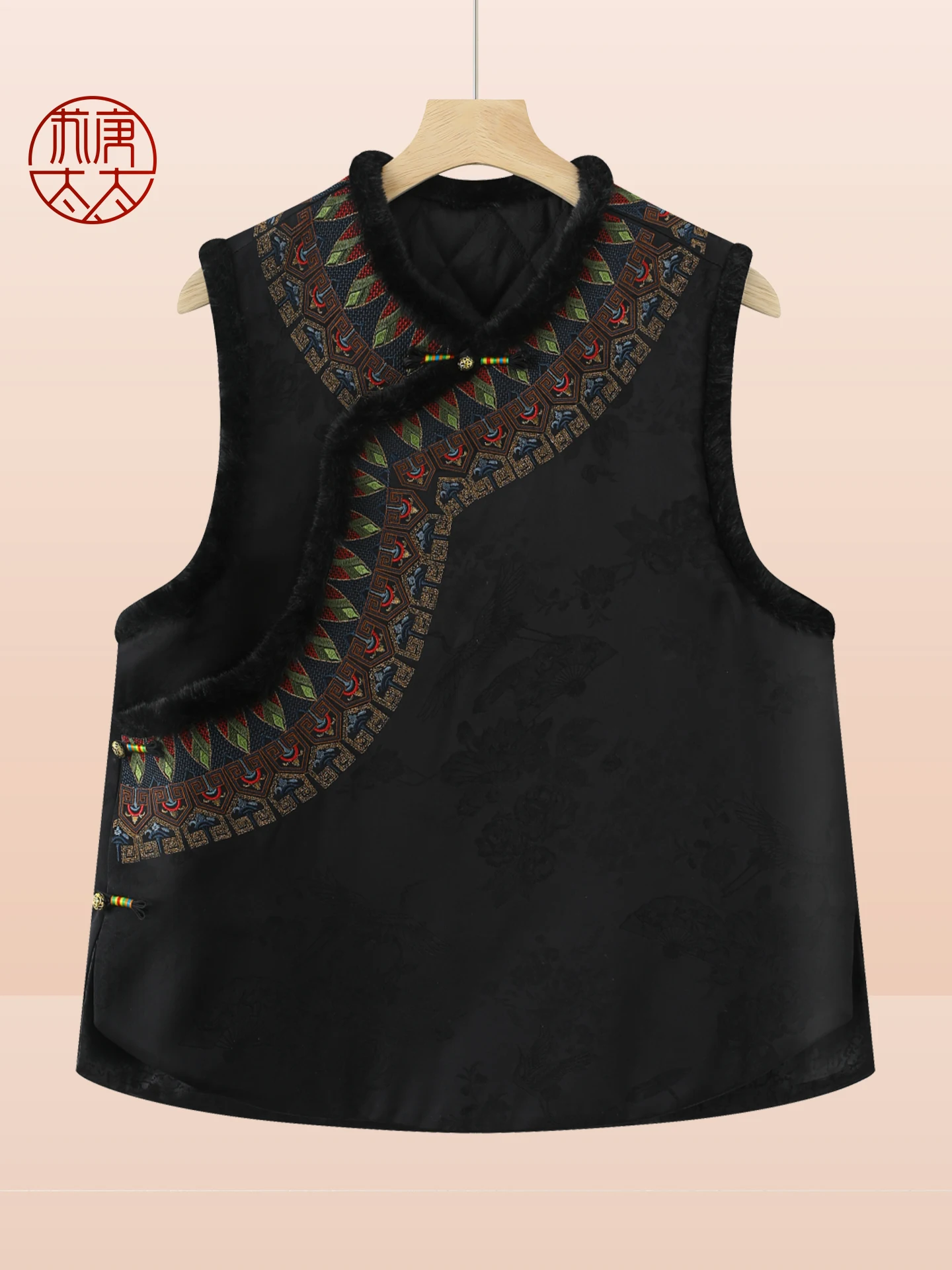 Новая теплая хлопковая жилетка в китайском стиле для женщин среднего возраста с пуговицами, осенне-зимнее хлопковое пальто-жилет
Новая теплая хлопковая жилетка в китайском стиле для женщин среднего возраста с пуговицами, осенне-зимнее хлопковое пальто-жилет