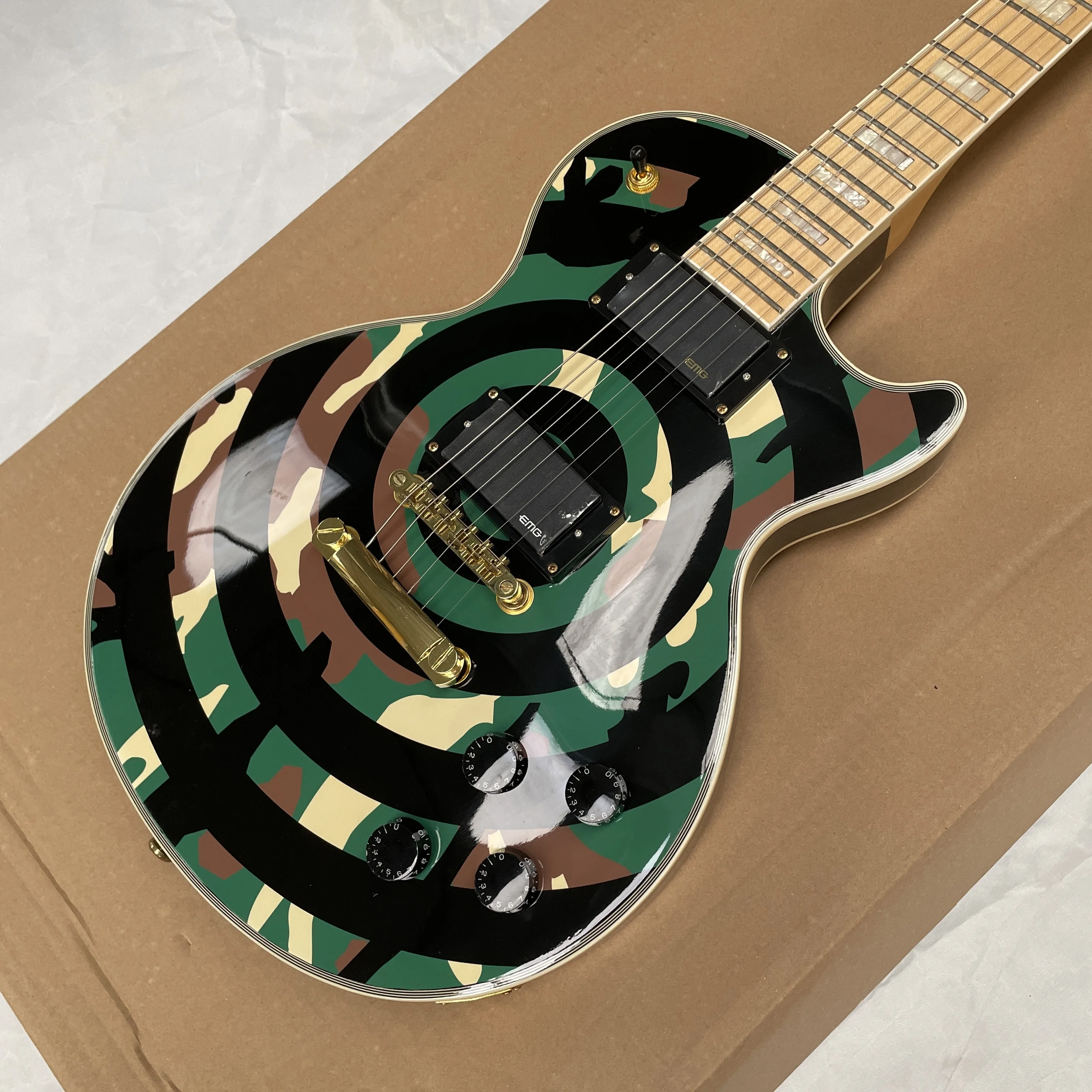 6-string electric guitar, maple fingerboard with warm and transparent tone guitars, electric guitar suitable for hard rock gui
6-string electric guitar, maple fingerboard with warm and transparent tone guitars, electric guitar suitable for hard rock gui